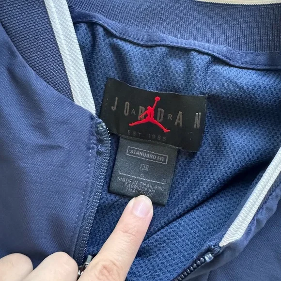 Nike Jordan Men’s Lightweight Coaches Shirt Jacket Navy - Picture 2 of 4